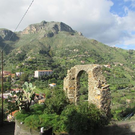 Rifugio Dei Tre Pini ξενώνας Castelmola Εξωτερικό φωτογραφία
