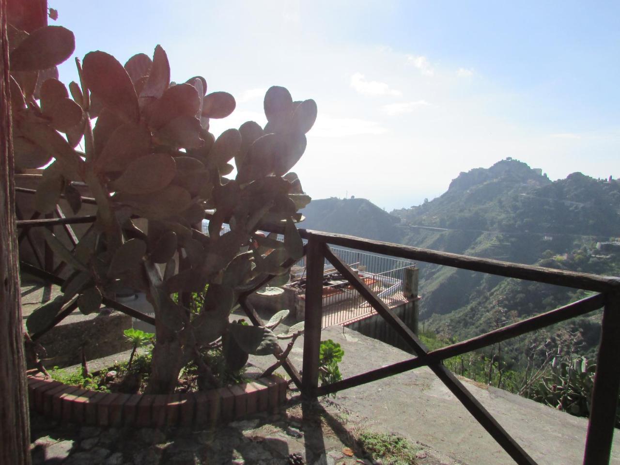 Rifugio Dei Tre Pini ξενώνας Castelmola Εξωτερικό φωτογραφία